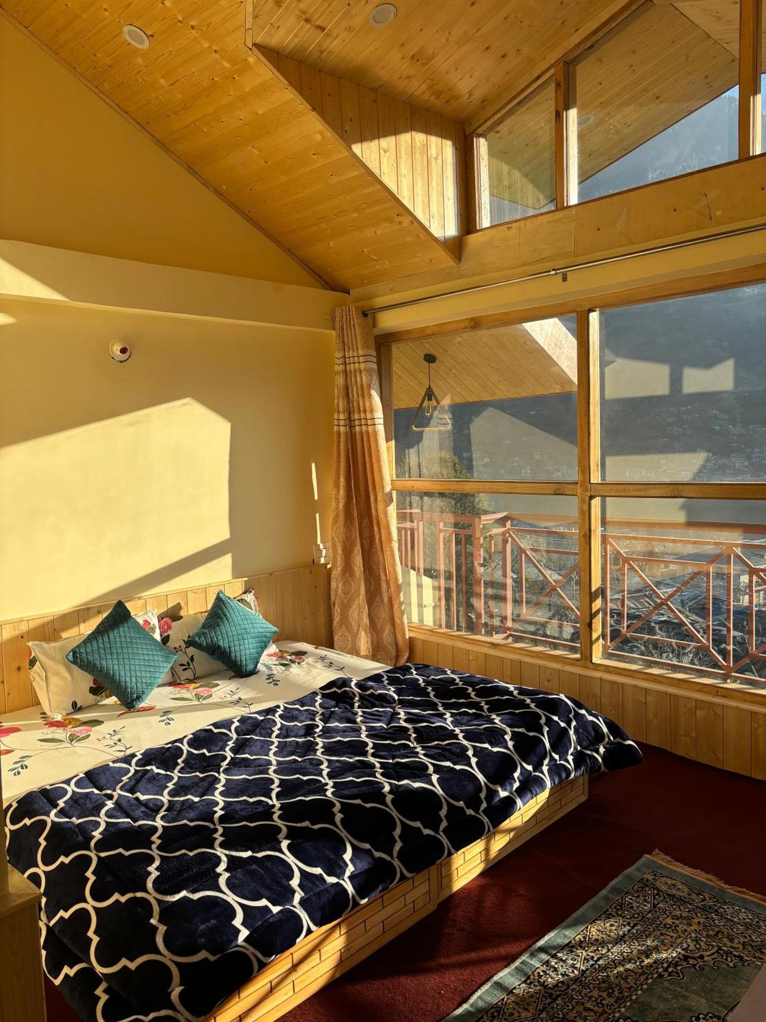 The Pineapple Home Manali  Exterior photo